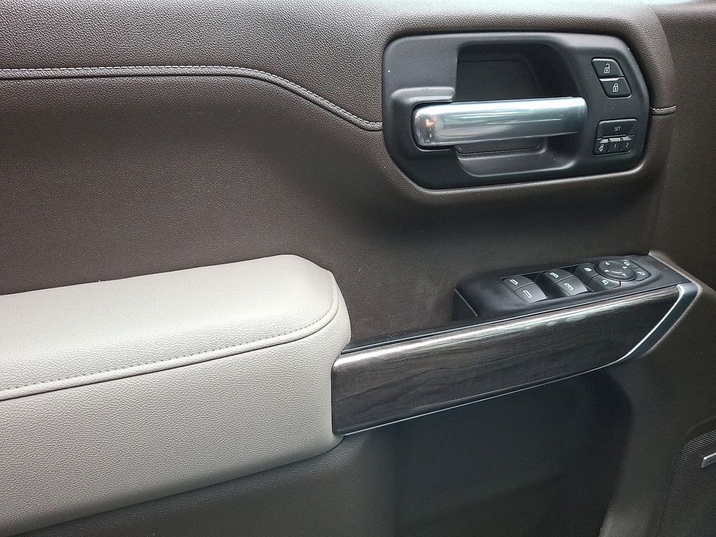 Thumbnail: 2019 Chevrolet Silverado 1500 - 8