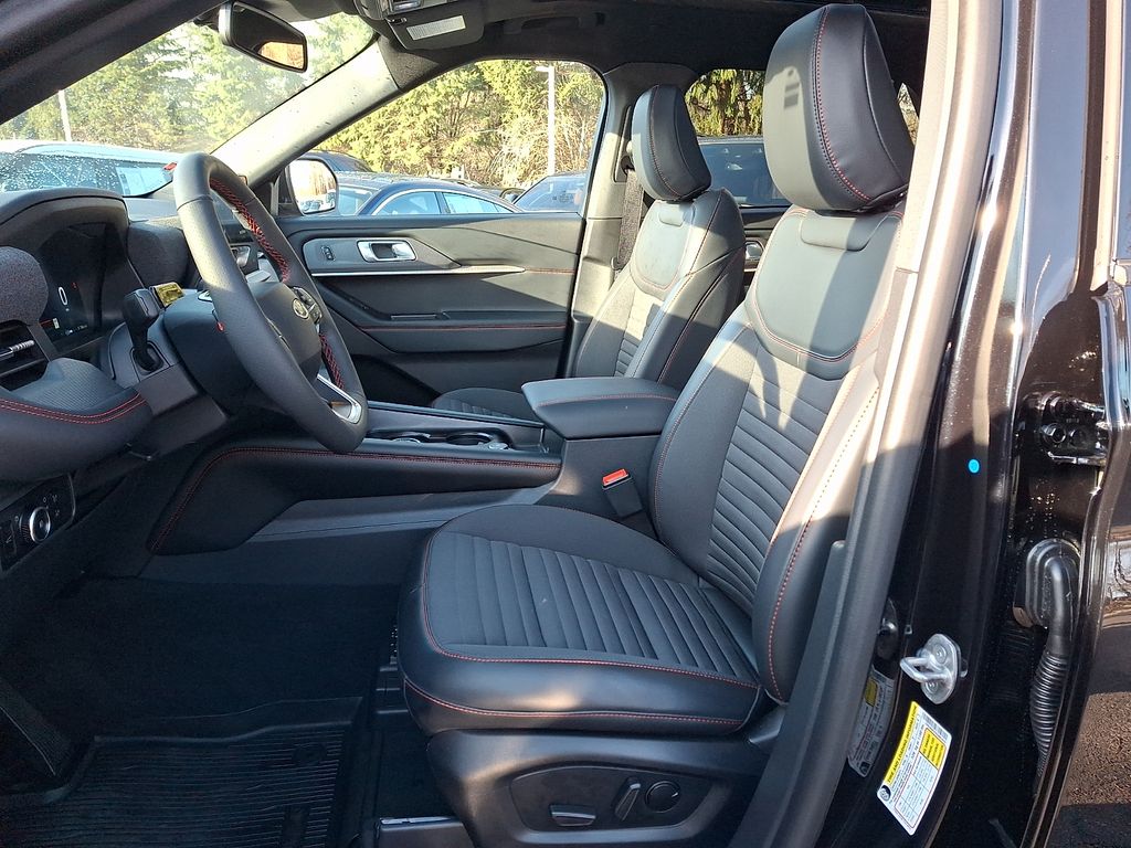 Thumbnail: 2025 Ford Explorer - 9