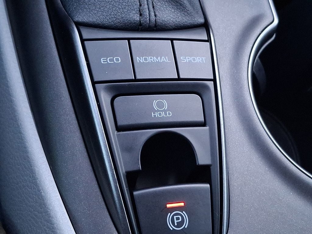 Thumbnail: 2021 Toyota Camry - 18