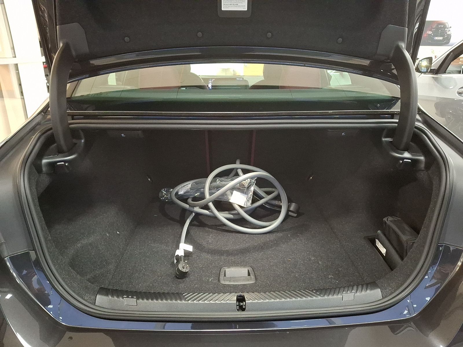 Thumbnail: 2025 BMW i5 - 26