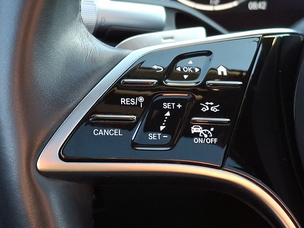 Thumbnail: 2022 Mercedes-Benz S-Class - 17