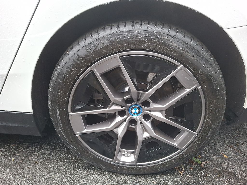 Thumbnail: 2025 BMW i5 - 6