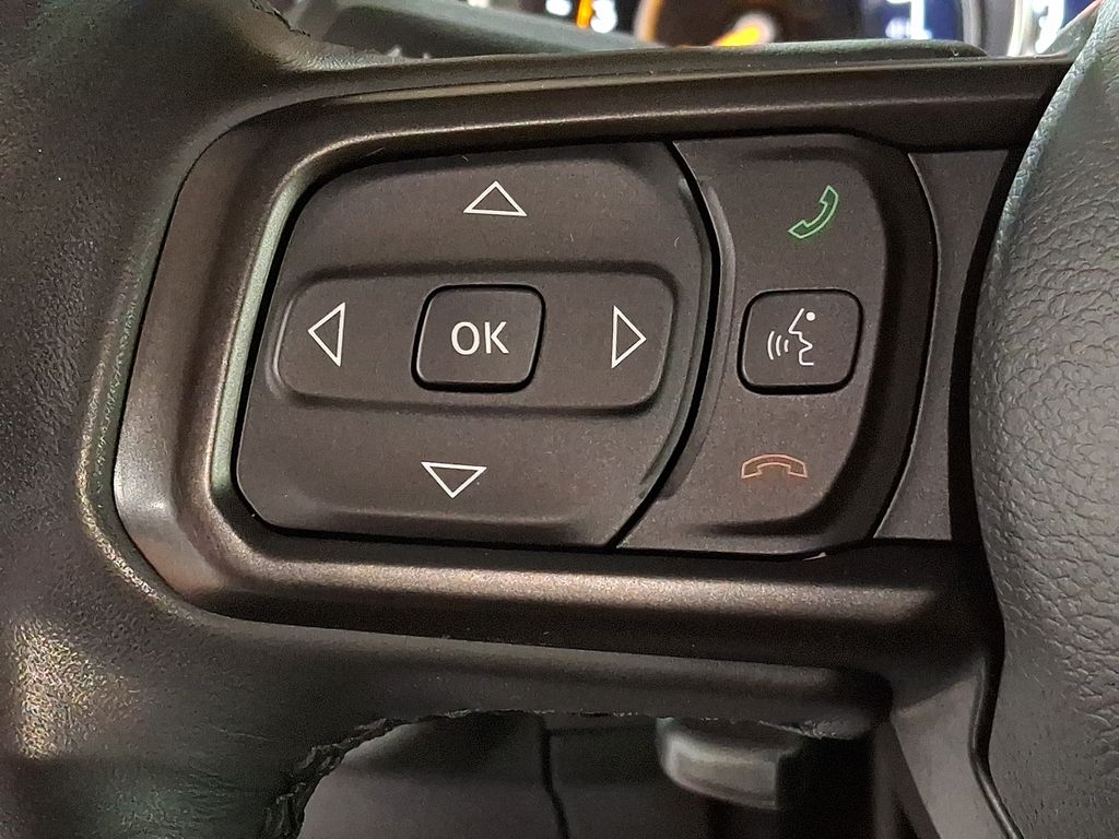 Thumbnail: 2022 Jeep Gladiator - 16