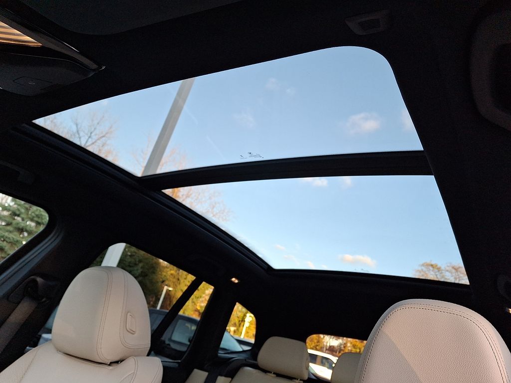 Thumbnail: 2024 BMW X3 - 11