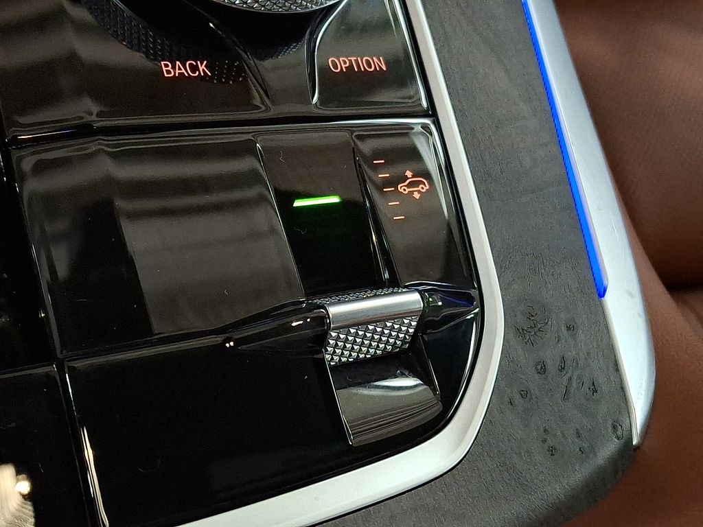 Thumbnail: 2024 BMW X7 - 22