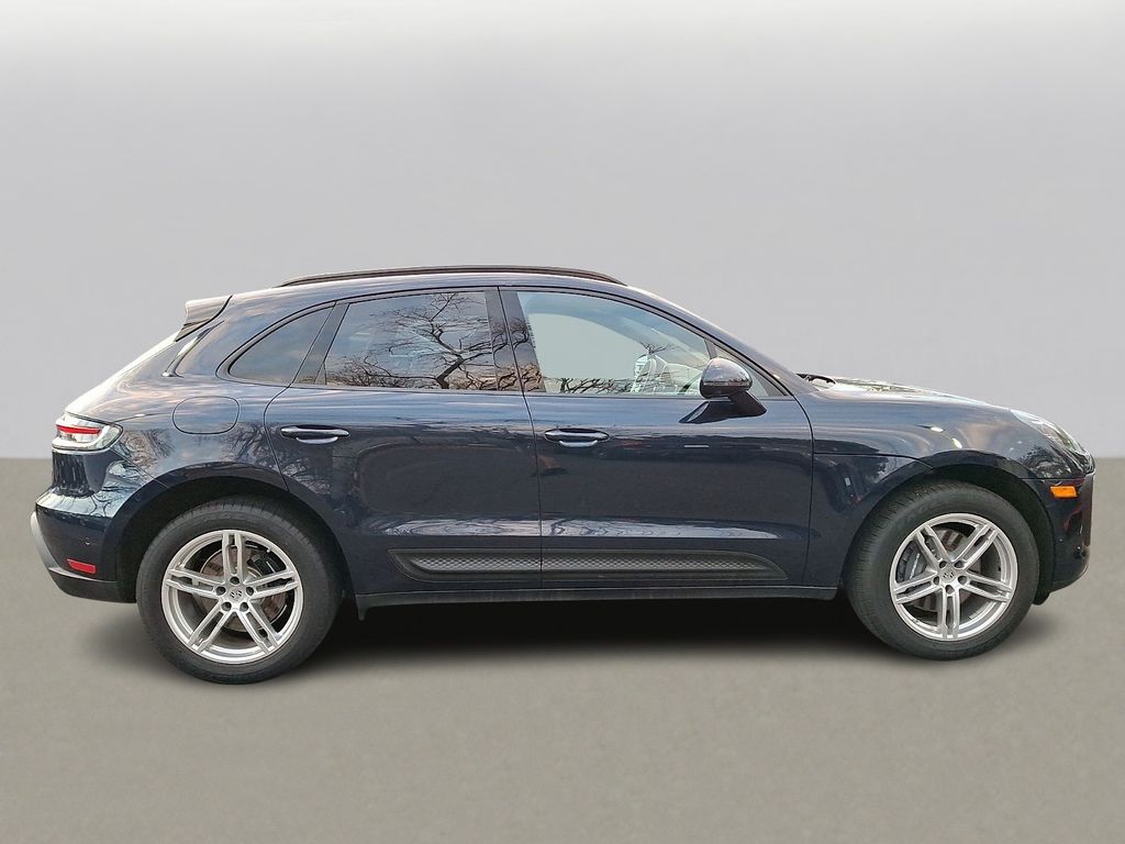 Thumbnail: 2022 Porsche Macan - 4