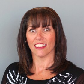 Staff member Andrea Vanmansart from ID_3790086e21b2