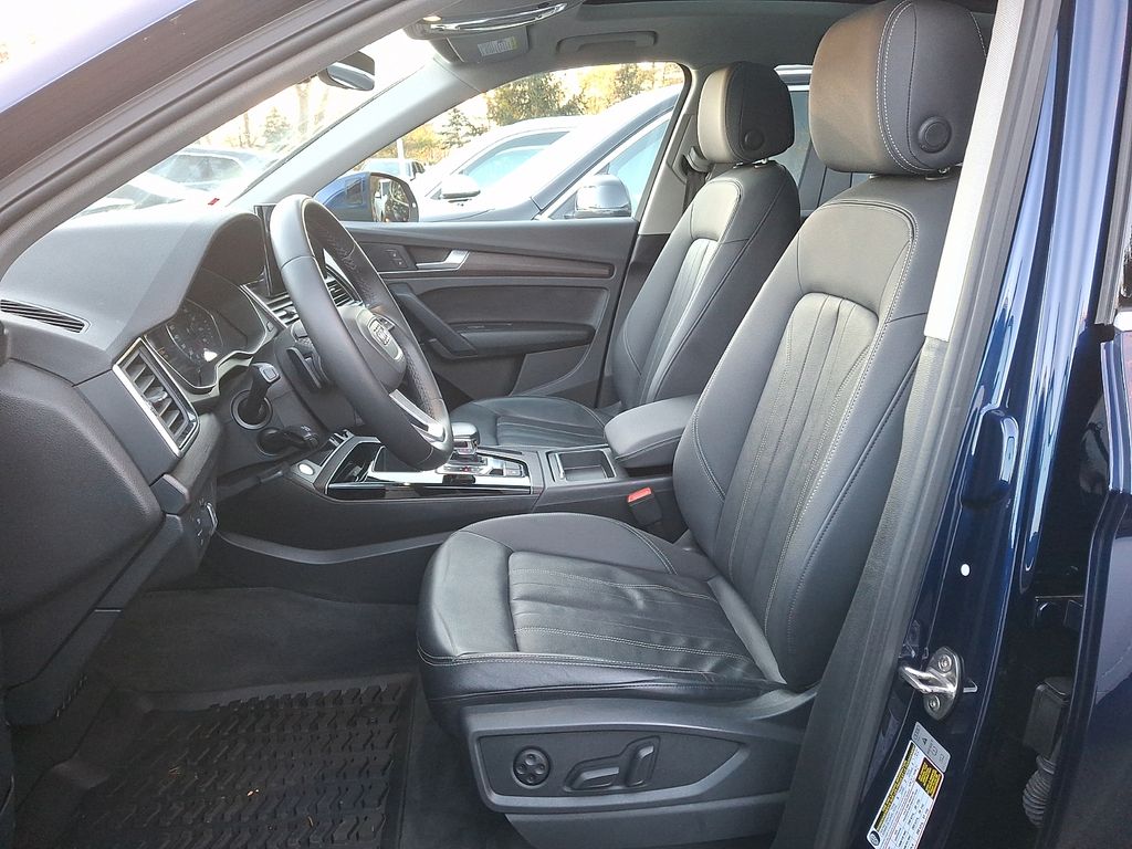 Thumbnail: 2021 Audi Q5 - 9