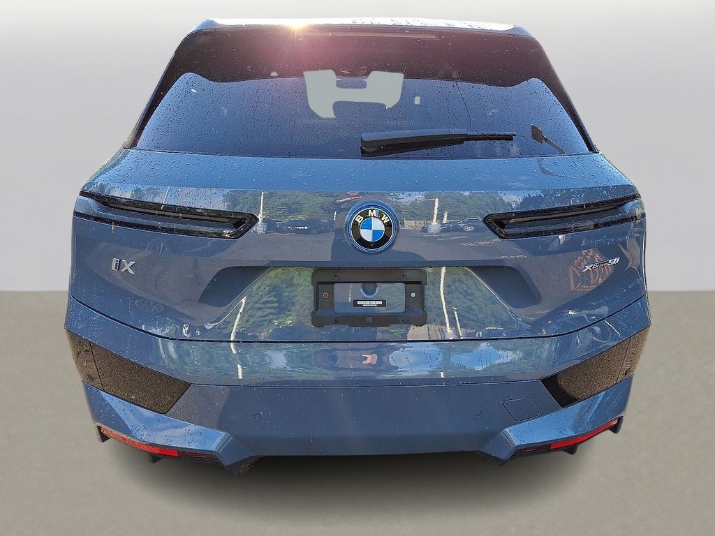Thumbnail: 2023 BMW iX - 4