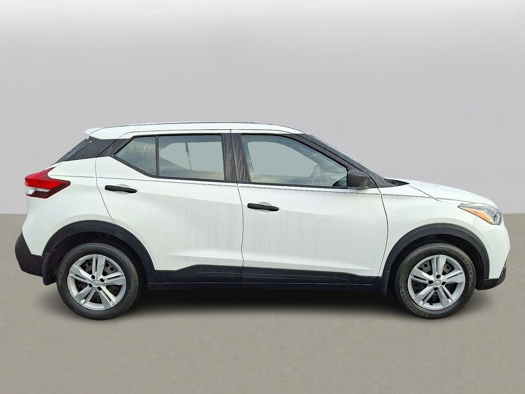 Thumbnail: 2020 Nissan Kicks - 4