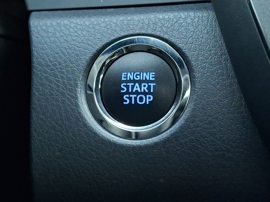 Thumbnail: 2021 Toyota Camry - 21