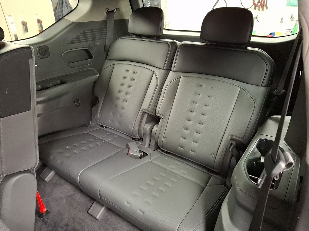 Thumbnail: 2024 Kia EV9 - 8