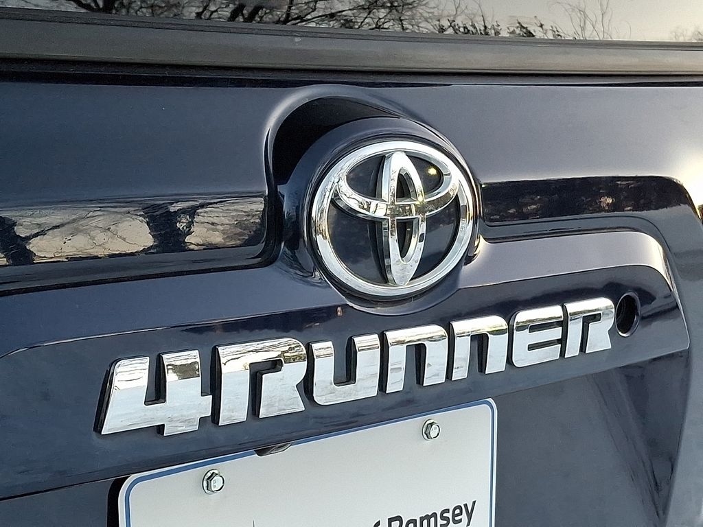 Thumbnail: 2017 Toyota 4Runner - 28