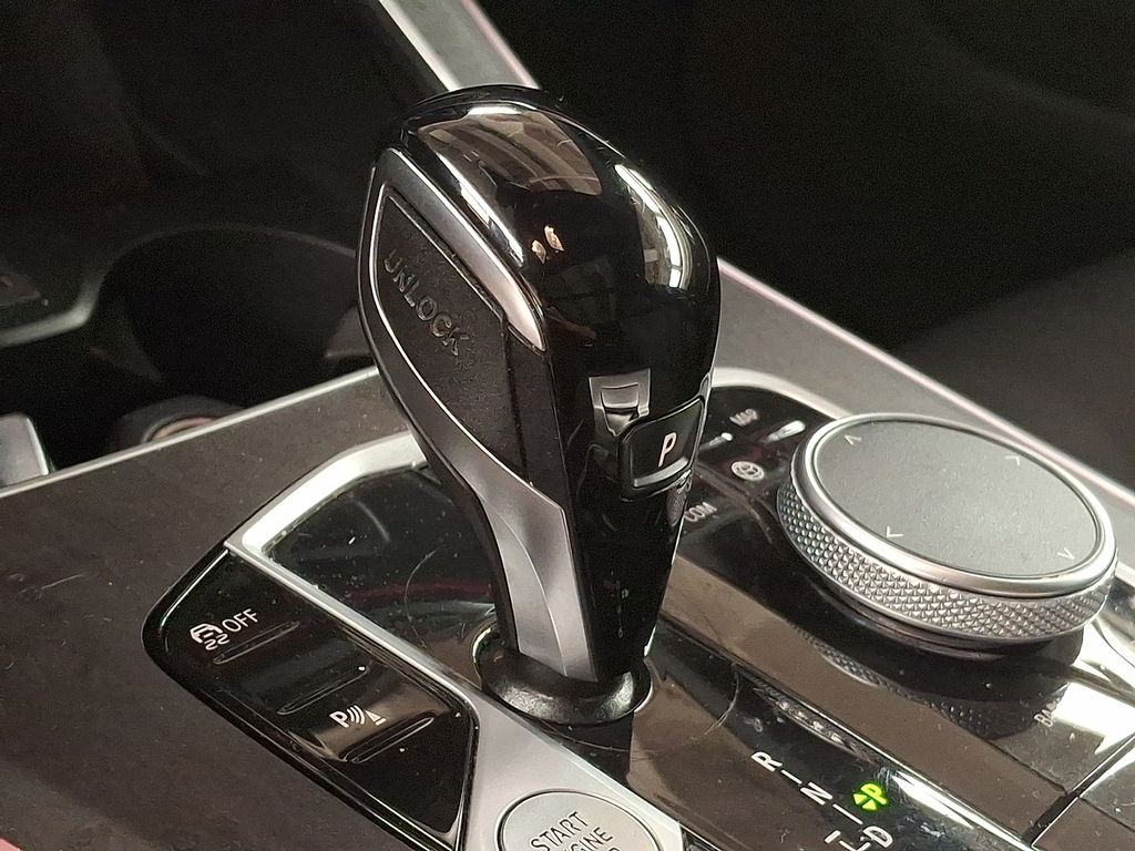 Thumbnail: 2022 BMW X5 - 13