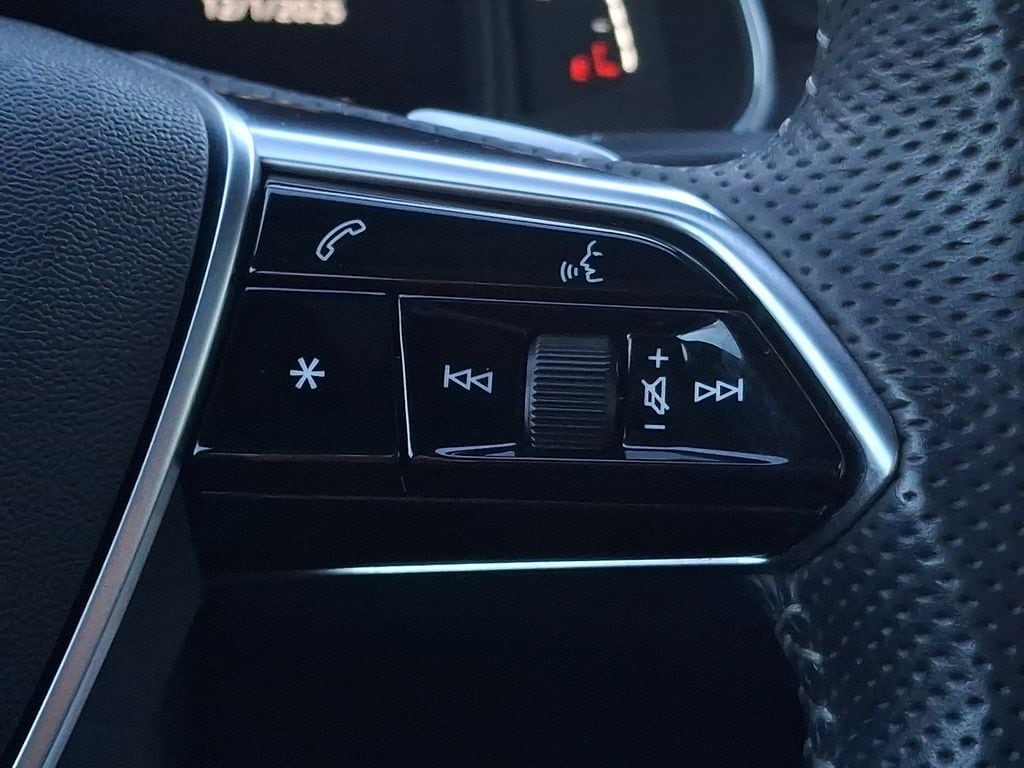 Thumbnail: 2020 Audi S6 - 16