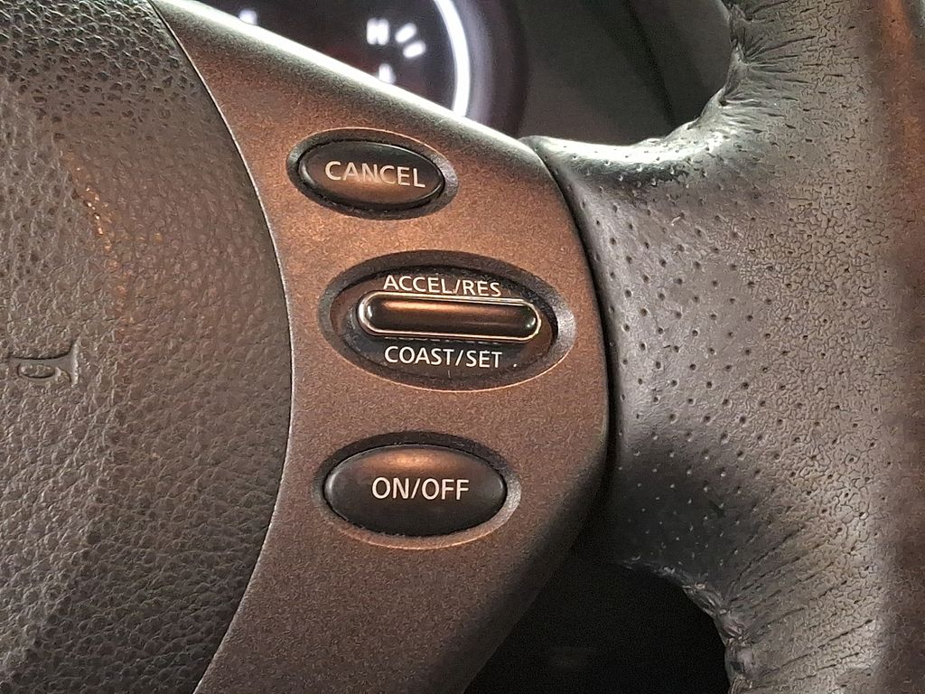 Thumbnail: 2010 Nissan Altima - 21