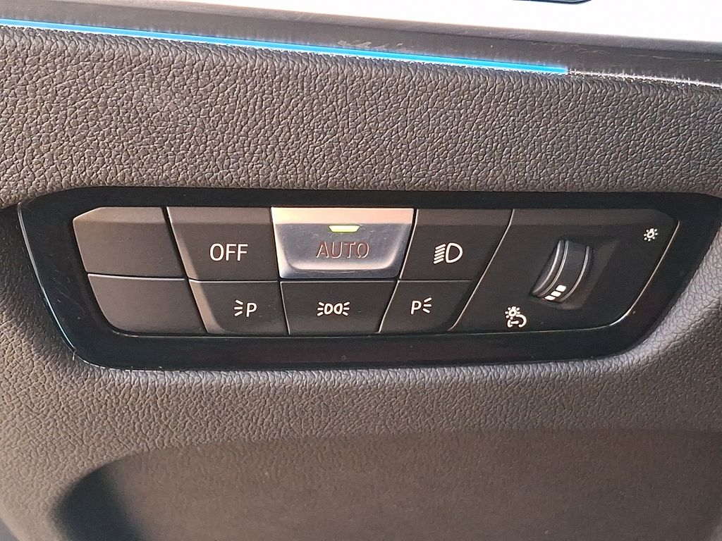 Thumbnail: 2023 BMW 3 Series - 23