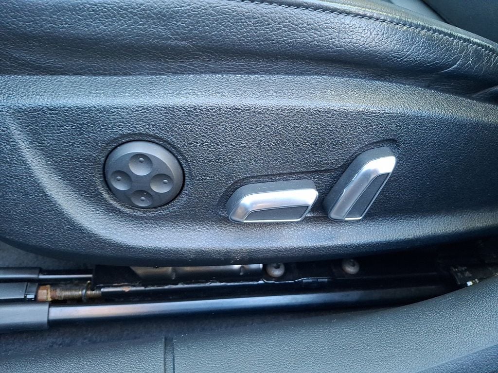 Thumbnail: 2015 Audi A4 - 10