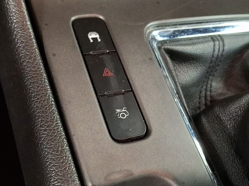 Thumbnail: 2010 Ford Mustang - 21