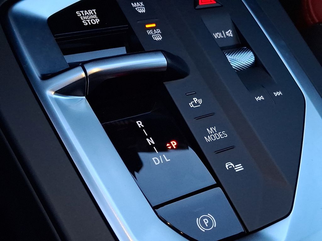 Thumbnail: 2025 BMW 2 Series - 12