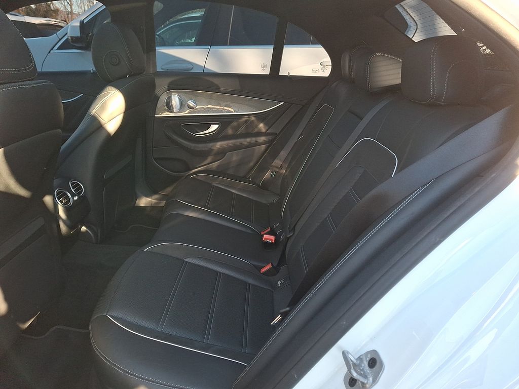 Thumbnail: 2021 Mercedes-Benz E-Class - 6