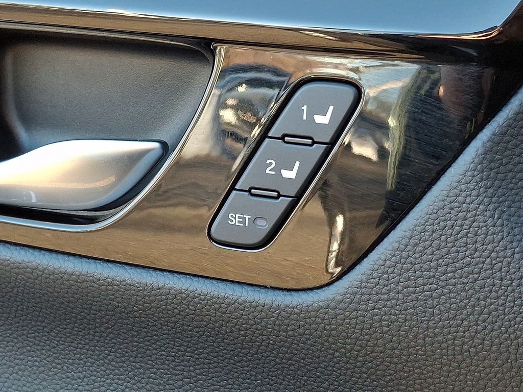 Thumbnail: 2023 Honda CR-V - 23