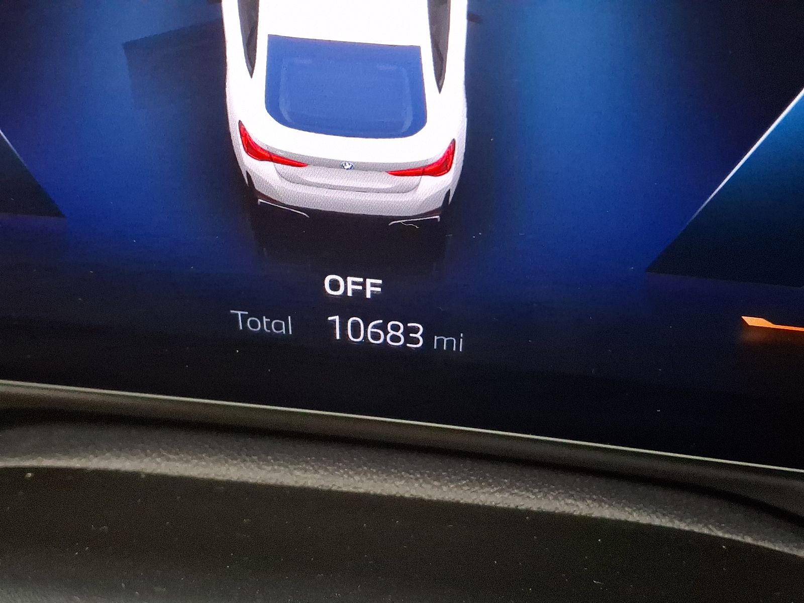 Thumbnail: 2025 BMW i4 - 15