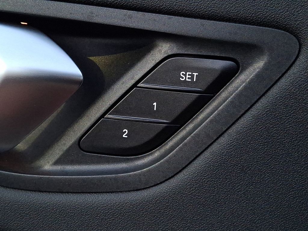 Thumbnail: 2025 BMW 2 Series - 22