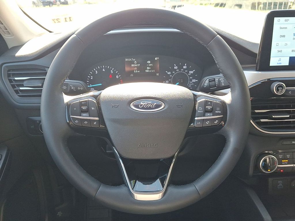 Thumbnail: 2022 Ford Escape - 22