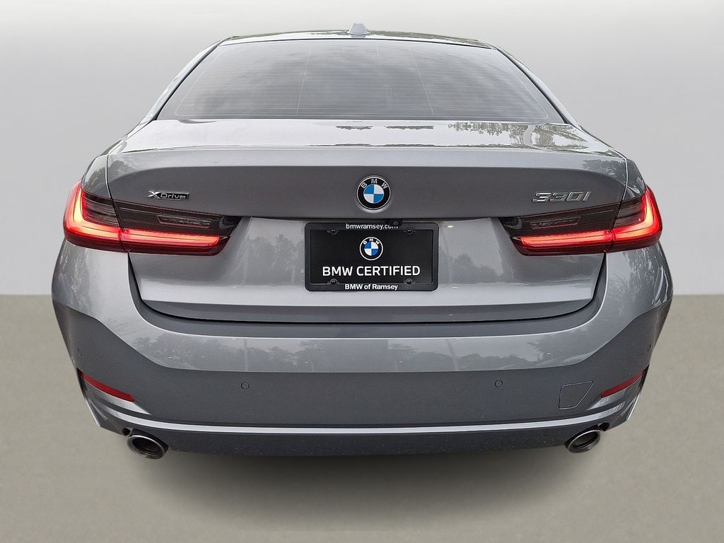 Thumbnail: 2023 BMW 3 Series - 4