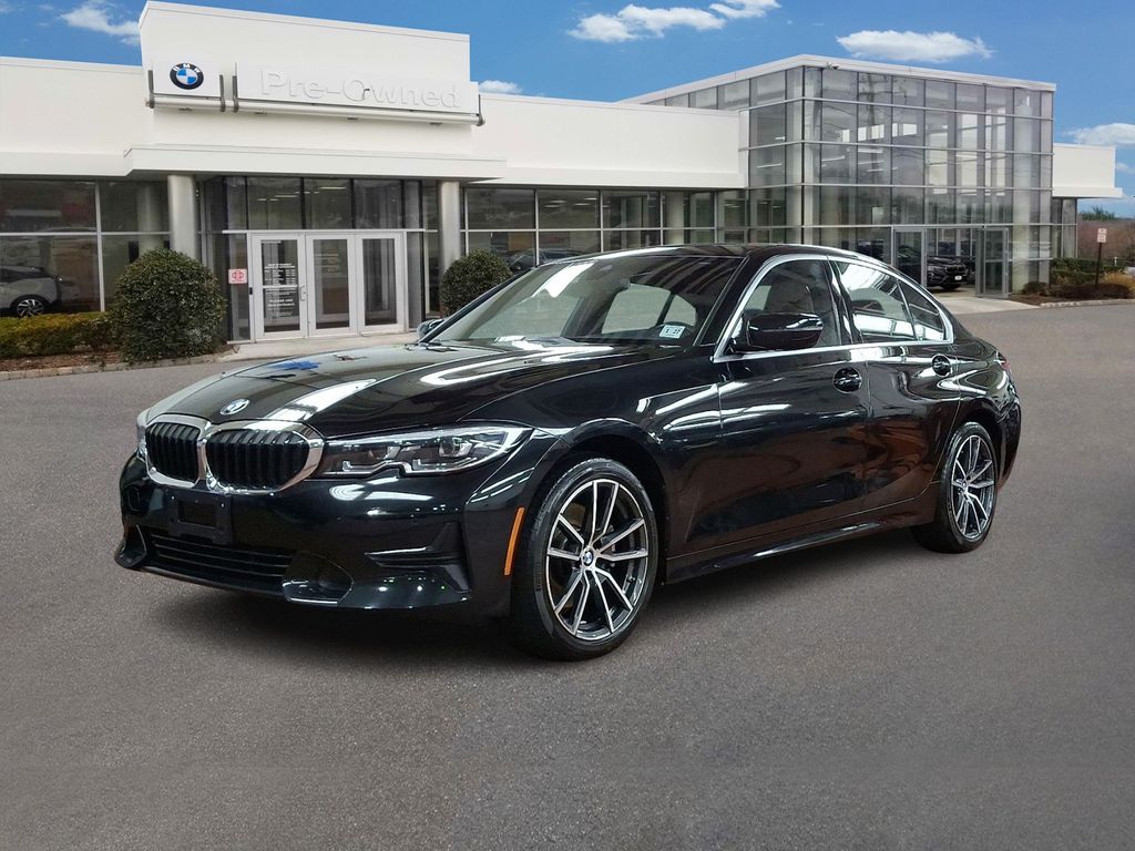 Thumbnail: 2022 BMW 3 Series - 1