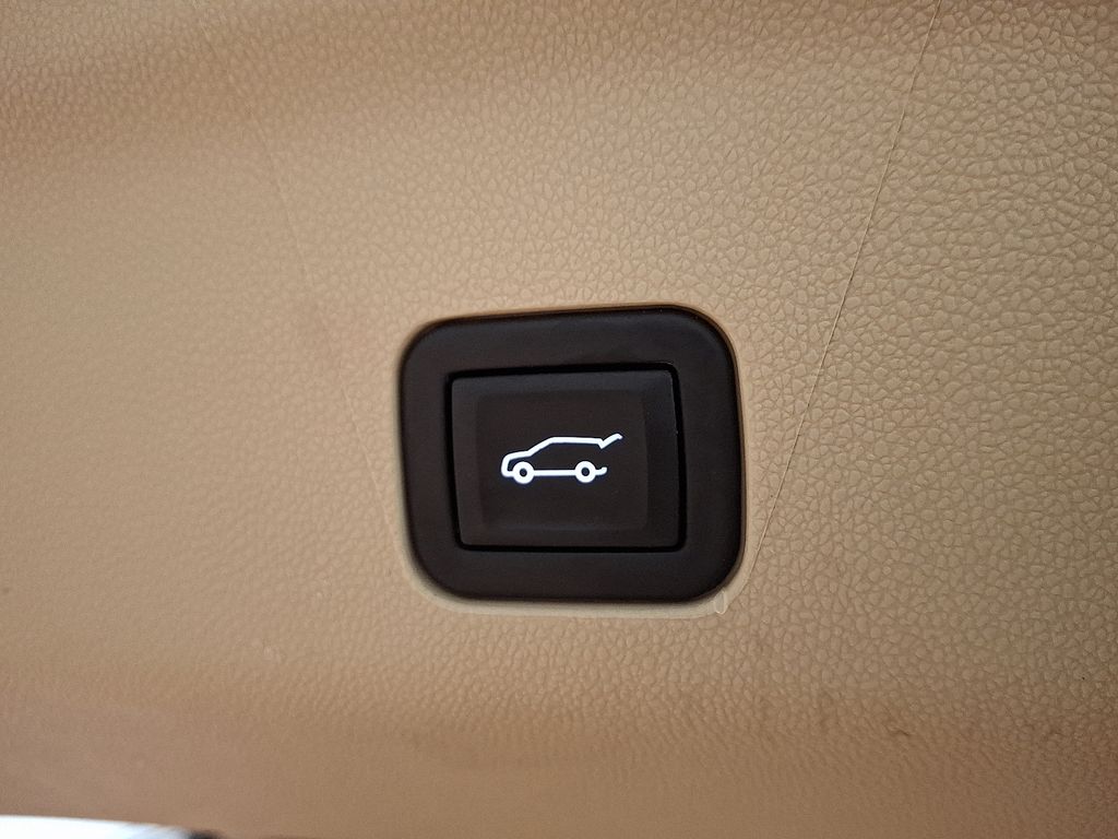 Thumbnail: 2023 Cadillac Escalade - 25