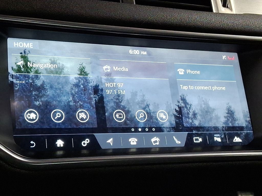 Thumbnail: 2017 Land Rover Range Rover Evoque - 16