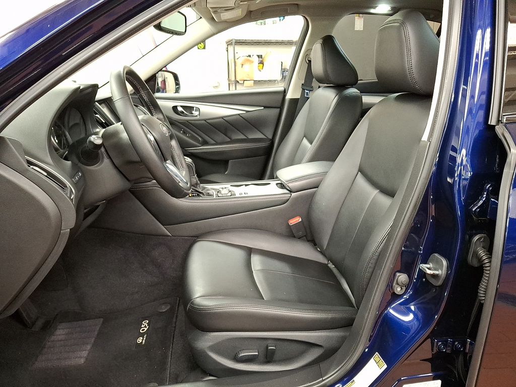 Thumbnail: 2021 INFINITI Q50 - 10