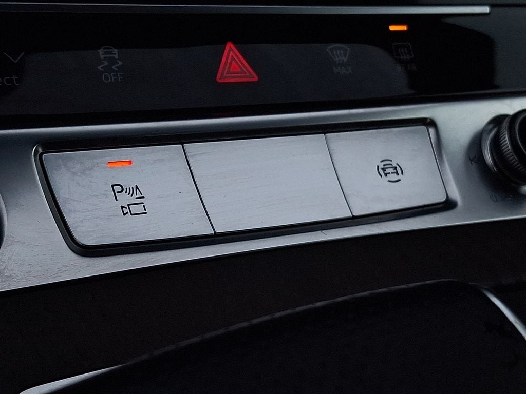 Thumbnail: 2020 Audi S6 - 21