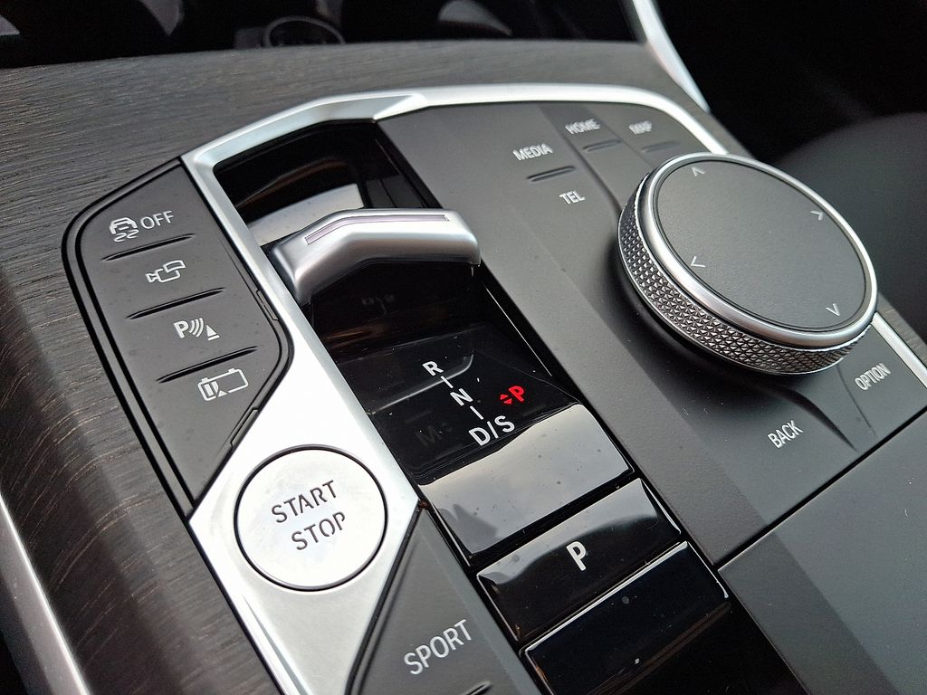2024 BMW 3 Series 330e xDrive 14