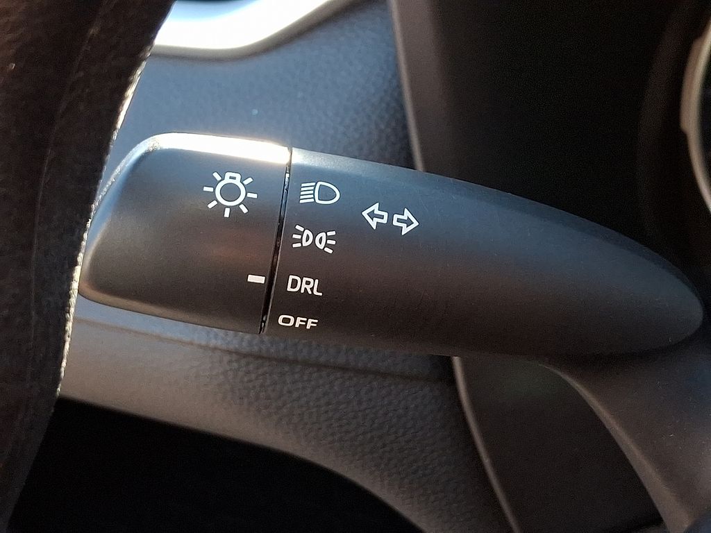 Thumbnail: 2021 Toyota RAV4 - 18