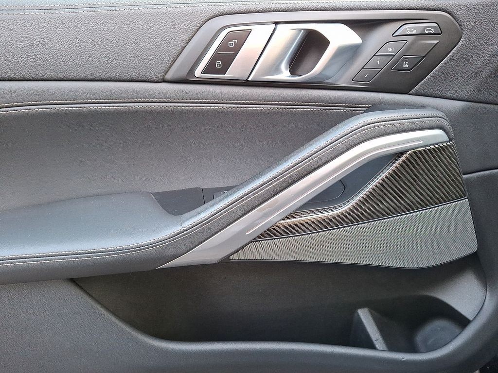 Thumbnail: 2023 BMW X6 - 8