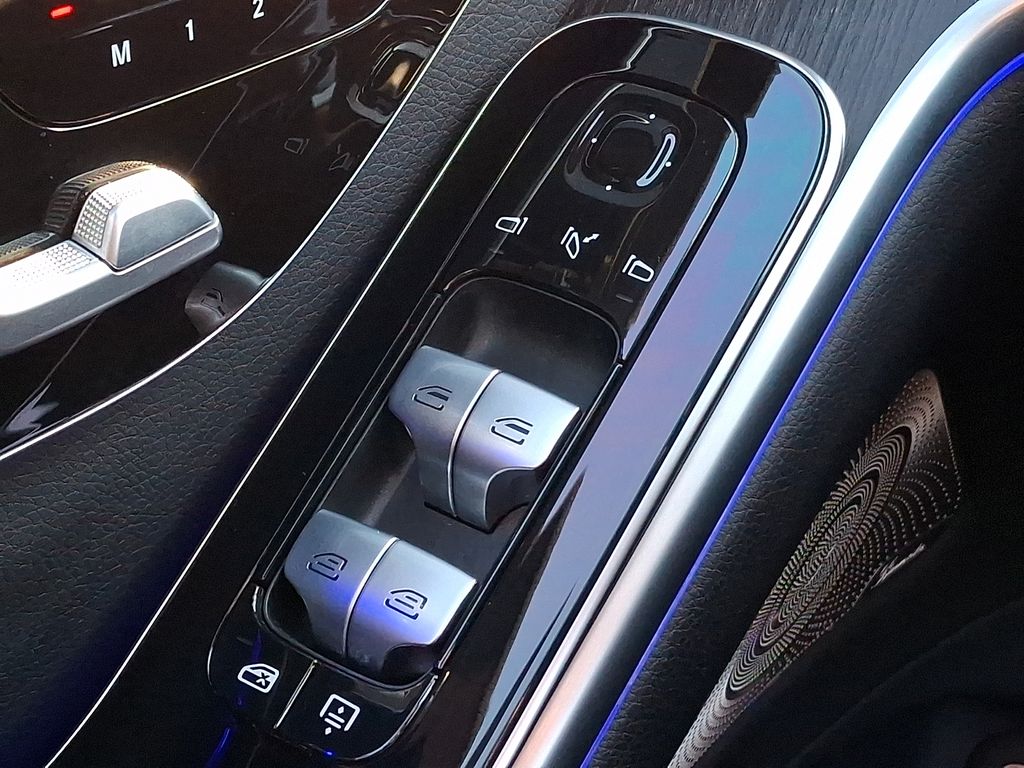 Thumbnail: 2022 Mercedes-Benz S-Class - 22