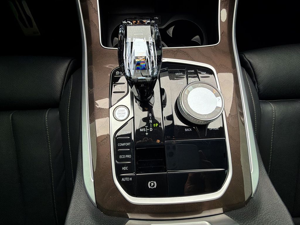 Thumbnail: 2022 BMW X5 - 25