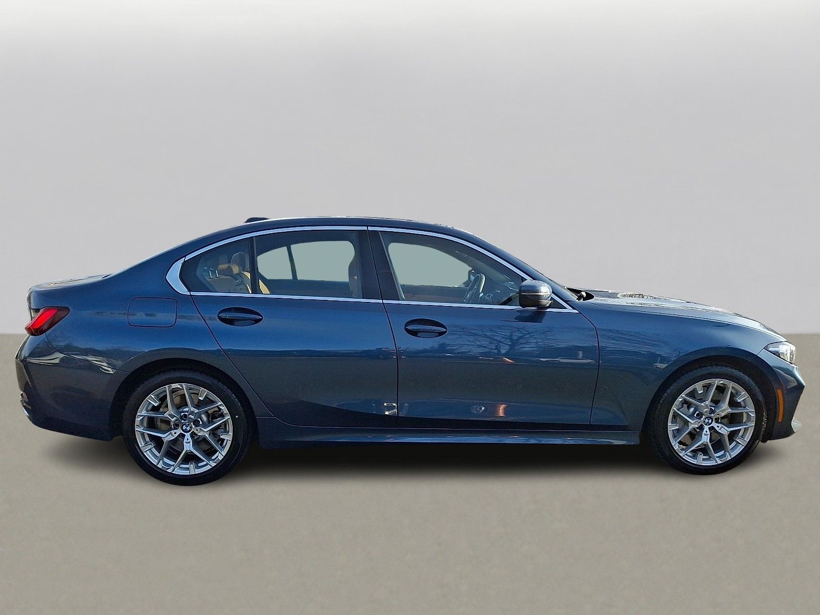 Thumbnail: 2025 BMW 3 Series - 4
