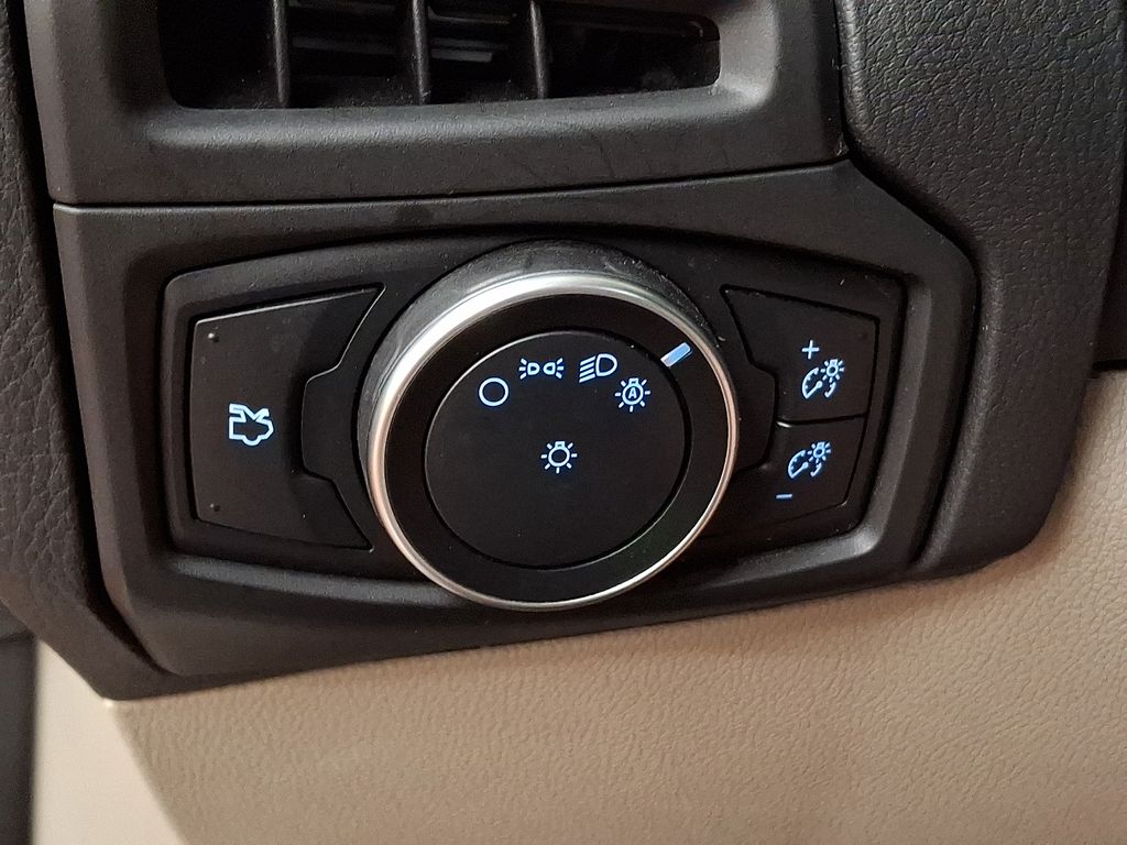 2016 Ford Focus Electric - Photo 24