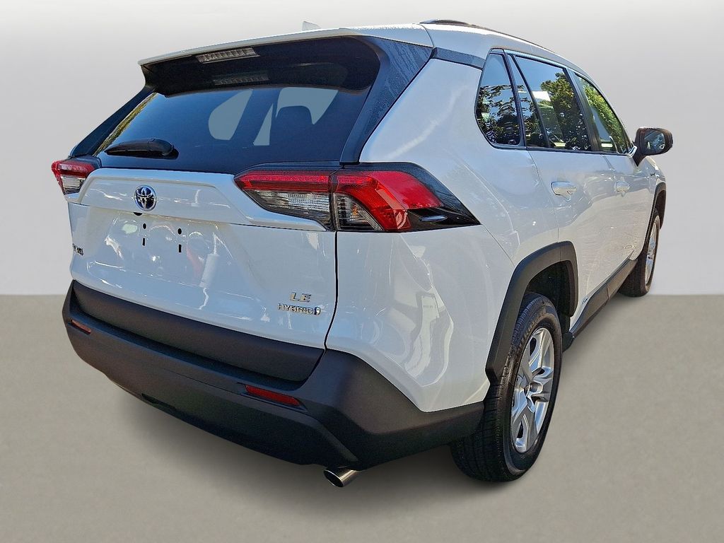 2021 Toyota RAV4 Hybrid LE photo 2