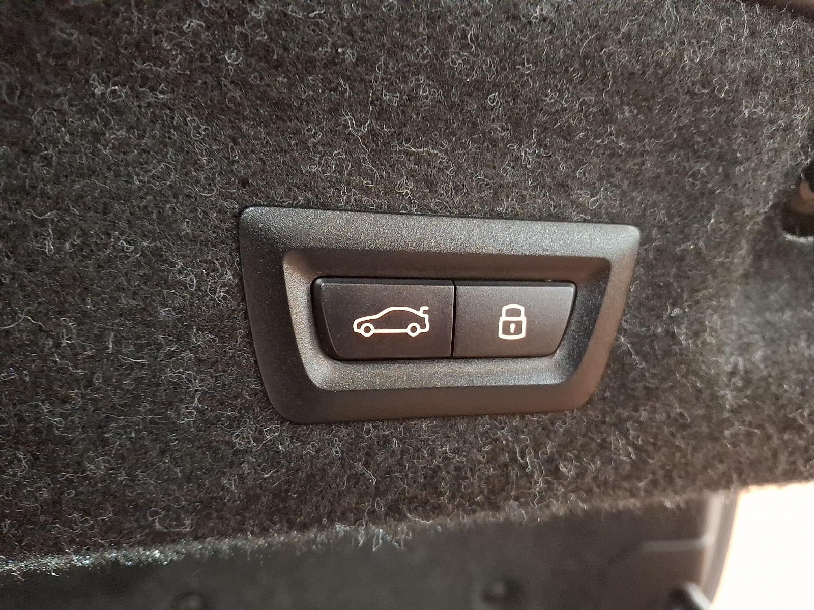 Thumbnail: 2025 BMW 4 Series - 26