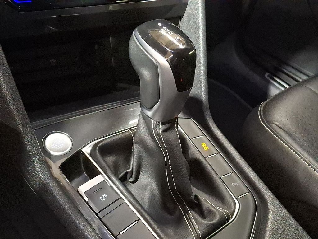 Thumbnail: 2023 Volkswagen Tiguan - 13