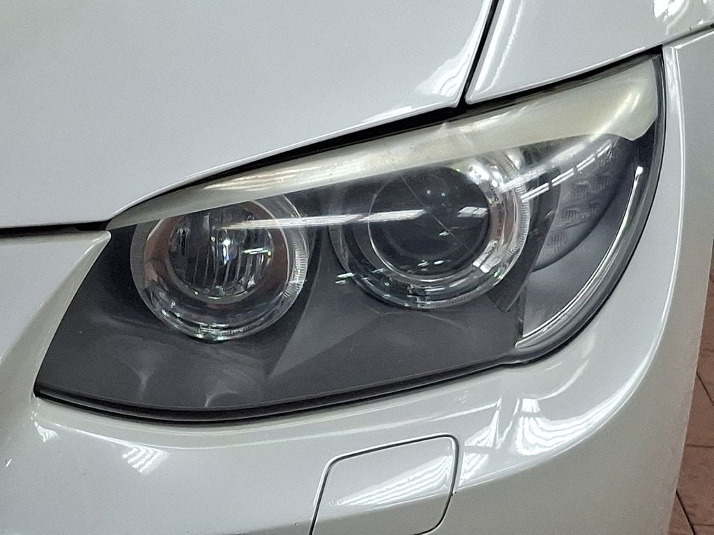 Thumbnail: 2011 BMW 3 Series - 9