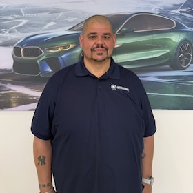 Staff member Edward Reyes from ID_954eeb87bc54