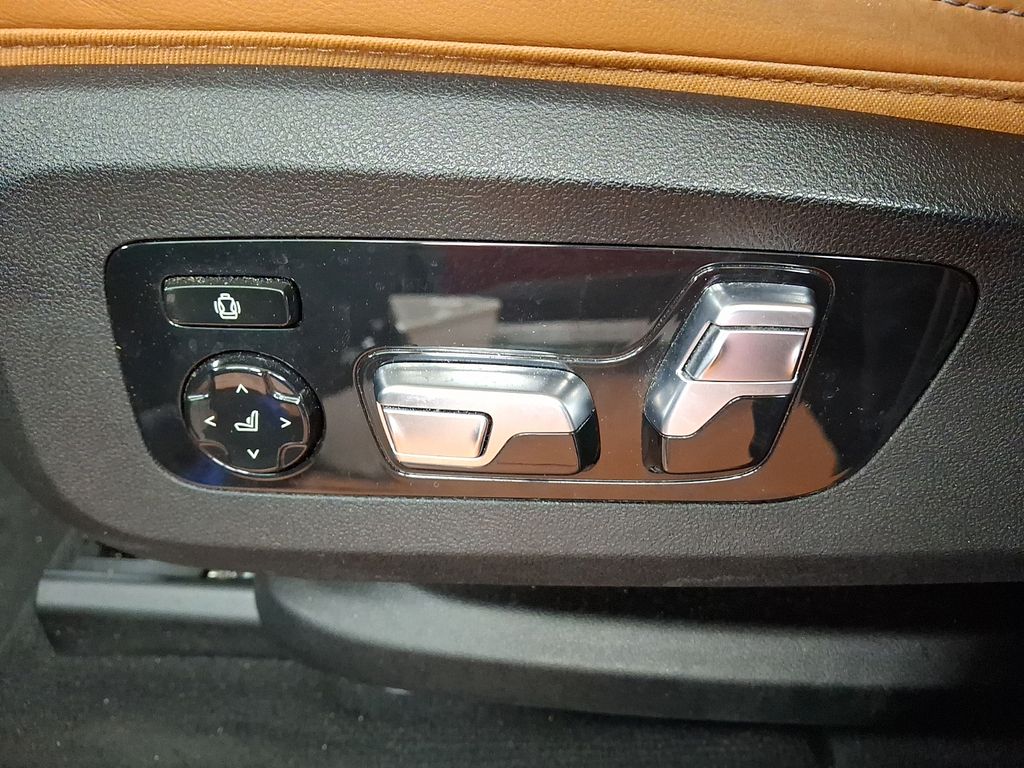 Thumbnail: 2023 BMW X5 - 10