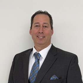 Staff member Ken Castellaneta from ID_aaf3e05e0b5a
