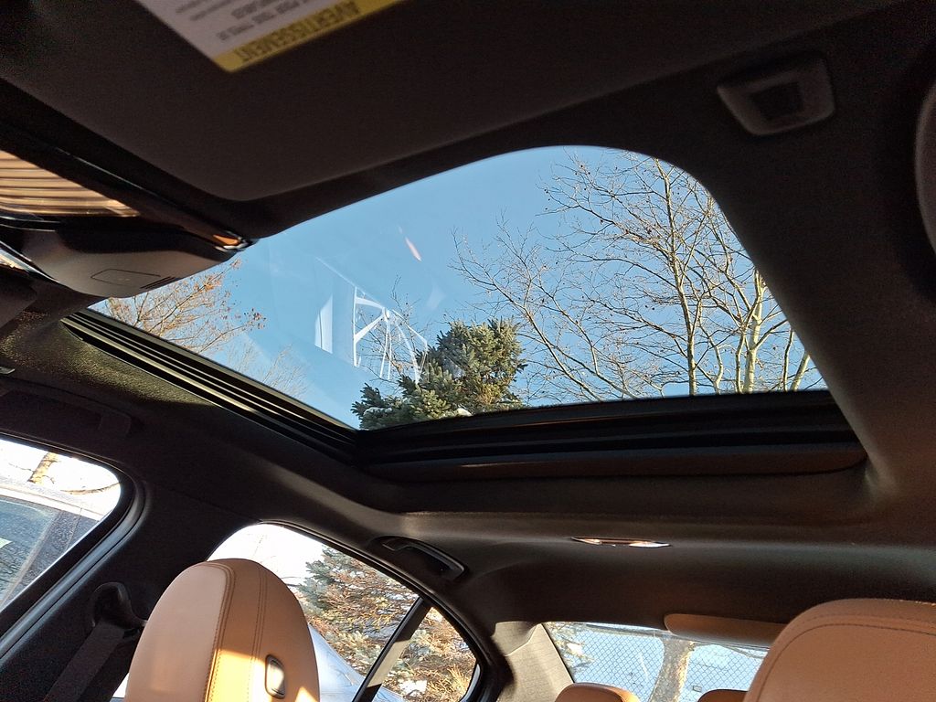 Thumbnail: 2025 BMW 3 Series - 11